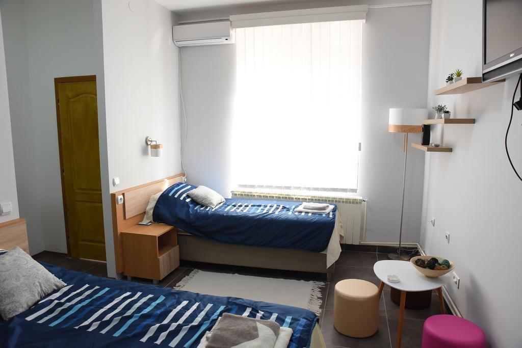 Mps Lux Apartments Nis Bagian luar foto